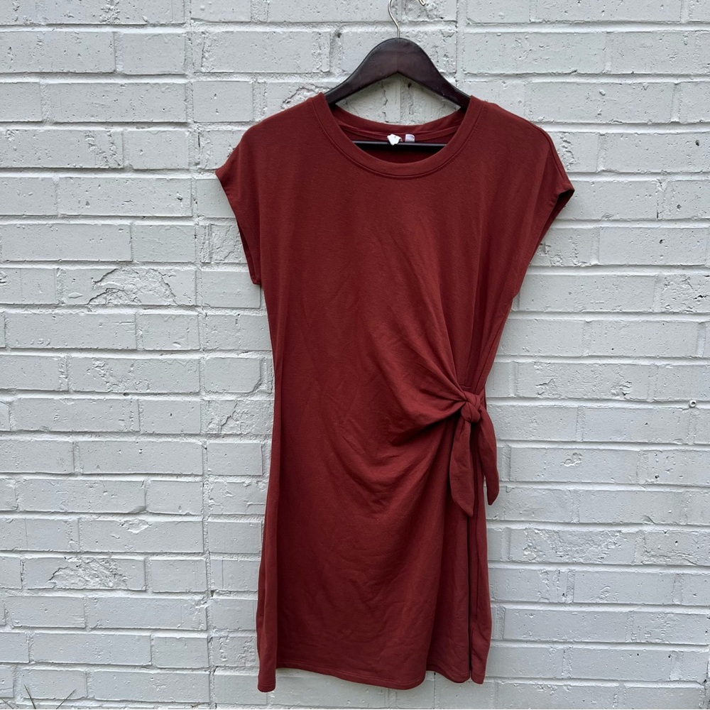 Cable & Gauge Tshirt faux wrap dress